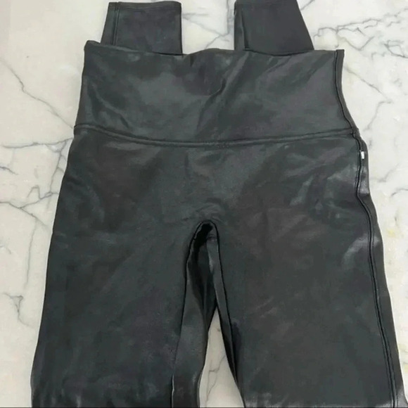 Spanx Faux Leather Leggings Size Medium B1067 - Picture 6 of 8
